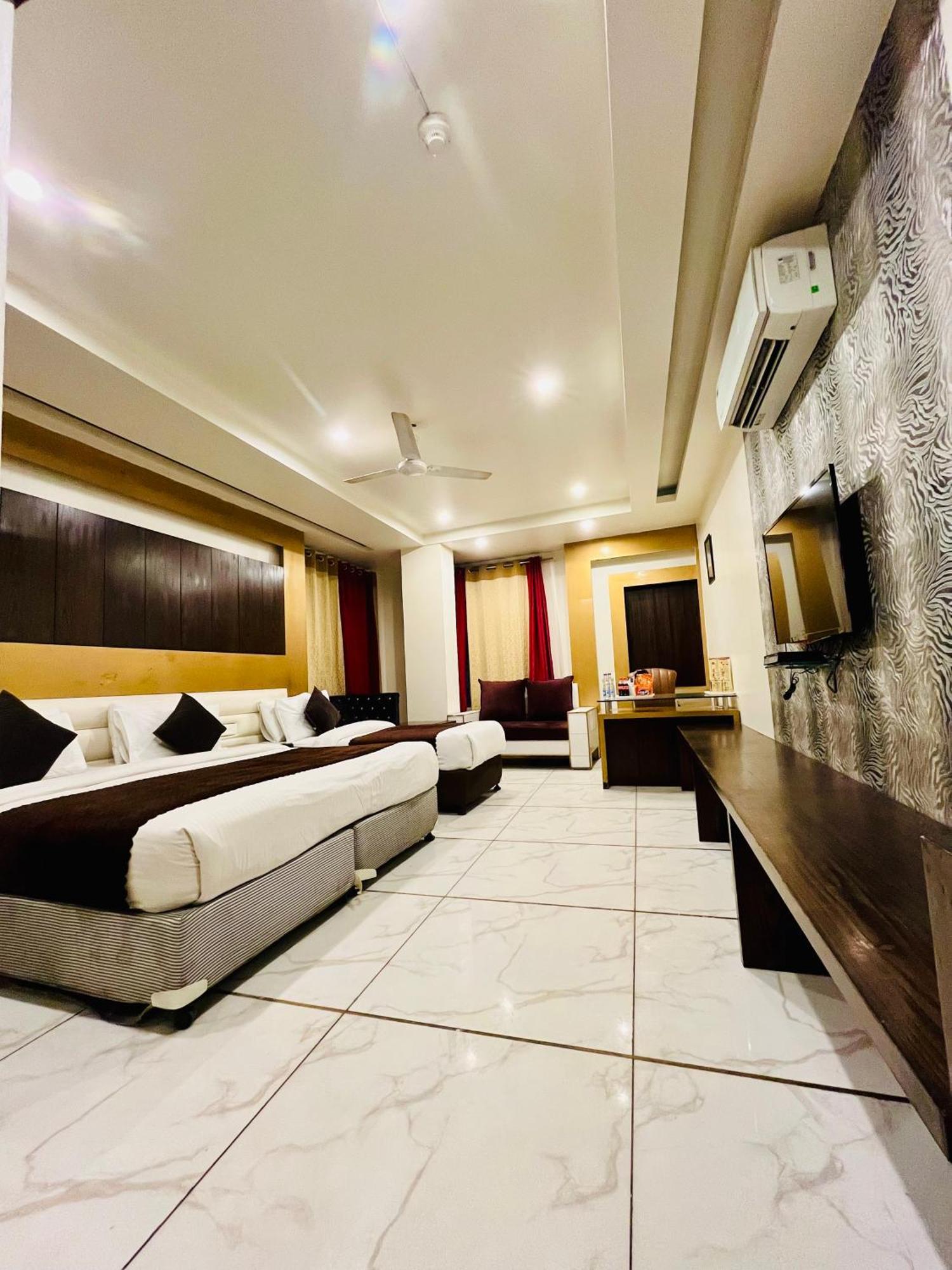 Frankstay -Le Unit By Worth New Delhi Exterior photo